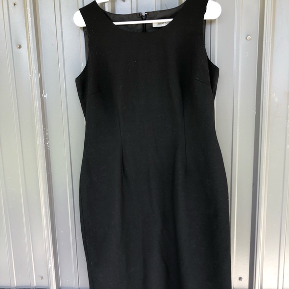 Anne Klein Dresses & Skirts - Anne Klein • LBD Sheath Dress